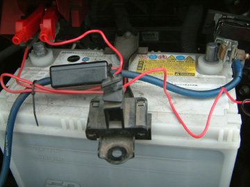 バッテリー端子の取り外し