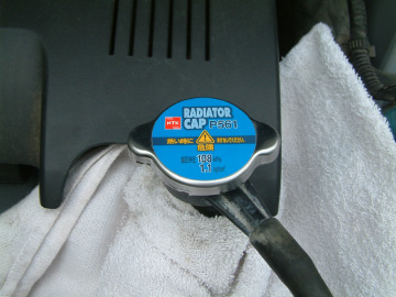 ラクティスのラジエターキャップの台座