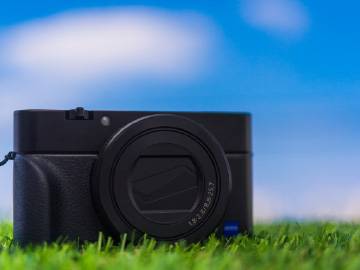 コンパクトデジタルカメラ