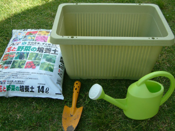 野菜のプランター栽培で使う道具