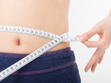 ダイエットをする女性