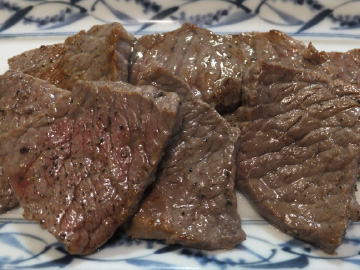 牛もも肉のステーキ