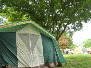 ロッジ型テント
